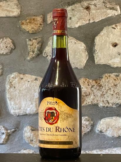 Vin rouge, Cotes du Rhone, cave vinicole de Morieres 1982